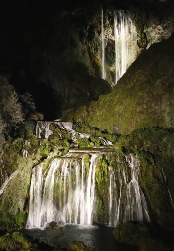 Magie di Natale alla Cascata tra natura e tradizioni